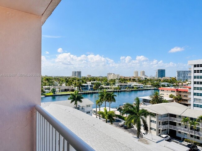 Building Photo - 3161 S Ocean Dr Unit 803