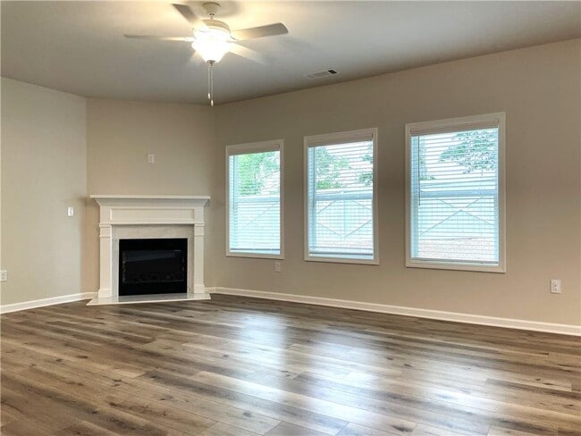 Photo - 434 Fox Crk Dr