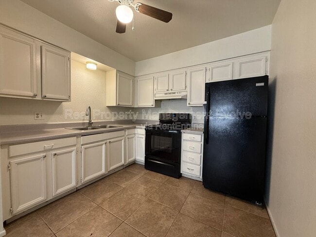 Photo - 1905 N Center St Unit 1