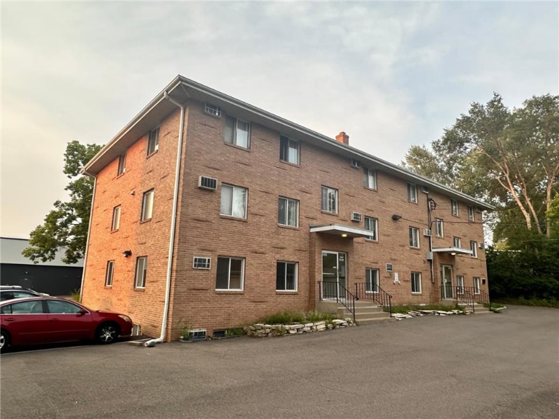 Photo - 1321 Division St