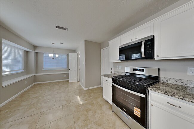 Photo - 16323 Jast Dr