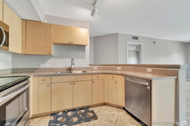 116 Villa Cir Unit 116