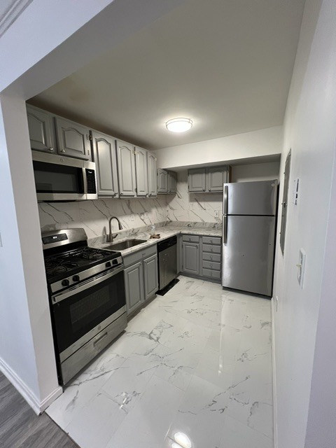 Building Photo - 2608 Wade Rd SE Unit 103