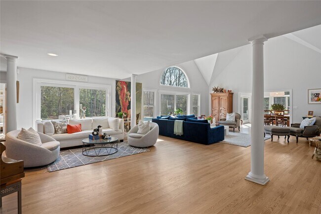 Photo - 38 Pheasant Run