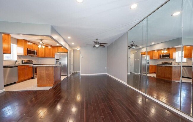 7608 Dicks Ave
