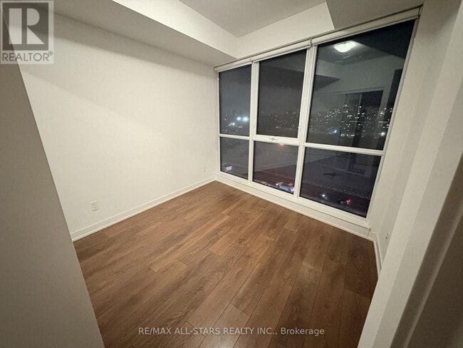 Photo - 50 Bruyeres Mews Unit 1213