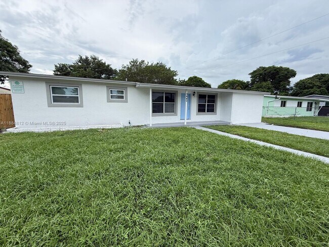 Photo - 3440 NW 4th St