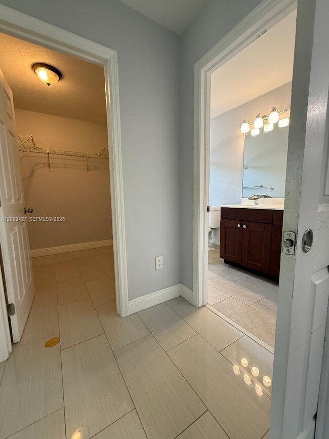 Photo - 2713 NW 6th St