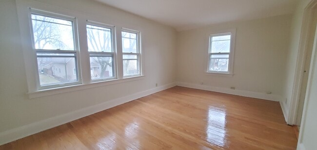 Building Photo - 2235A S Mound St Unit 2235A Upper