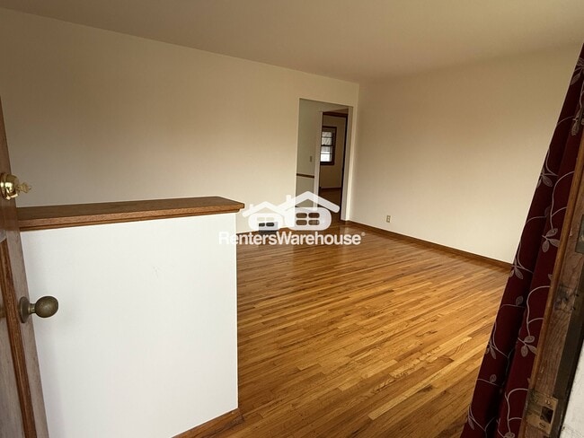 Photo - 26 15th Ave N