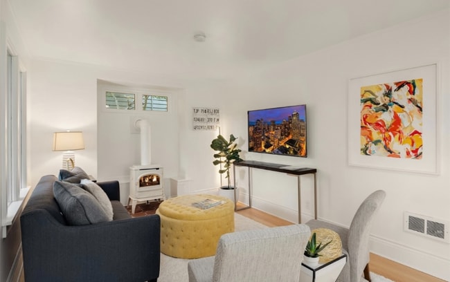 Photo - 4258 33rd Ave W