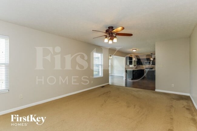 Photo - 160 Cambridge Dr