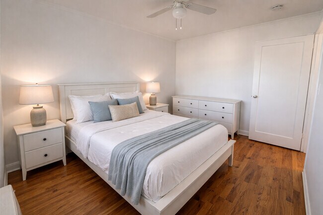 Photo - Marine Gardens - Summer Rentals