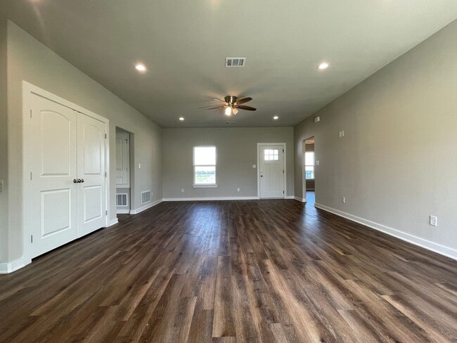 Photo - Brand 3 BR / 2 BA Home in Corsicana!