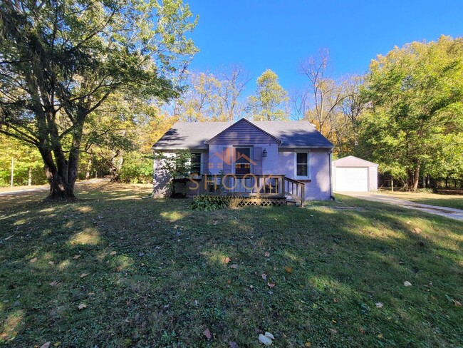 Rural Living on 3/4 Acre - Rural Living on 3/4 Acre House