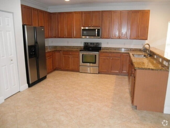 Building Photo - 310 SE 3rd Ave Rental