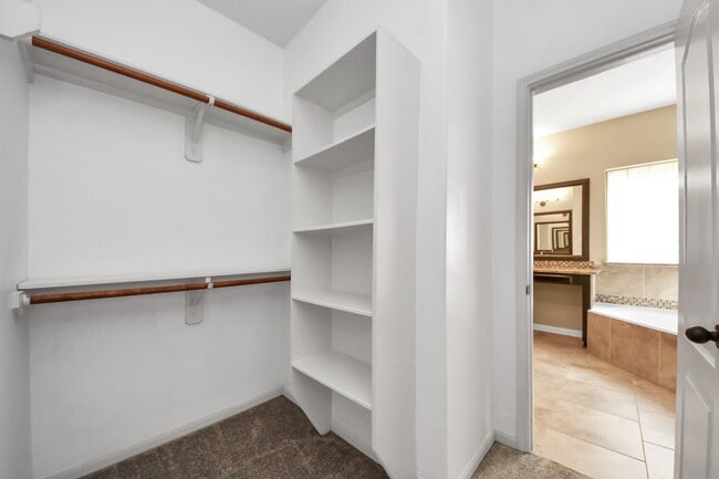 Photo - 9427 Sapphire Bay Ln