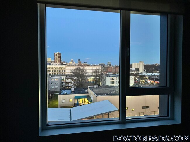 Photo - 55 Brighton Ave Unidad 408