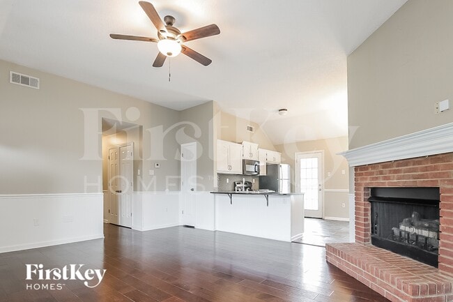 Photo - 234 Oxford Dr