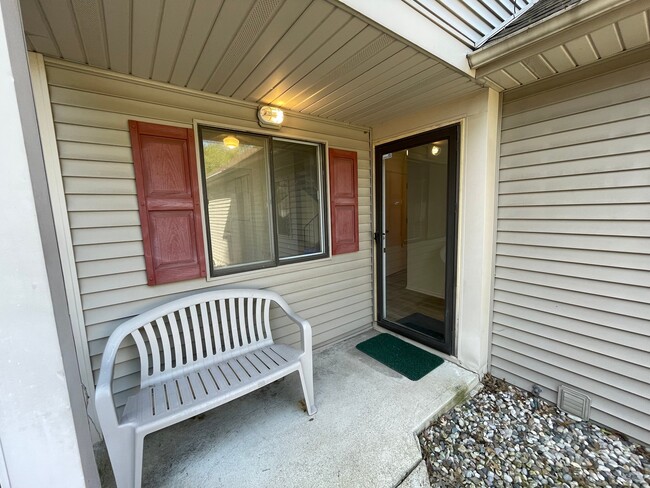 Photo - 2105 Dogwood Ln