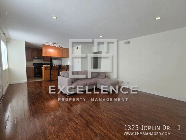 Photo - 1325 Joplin Dr