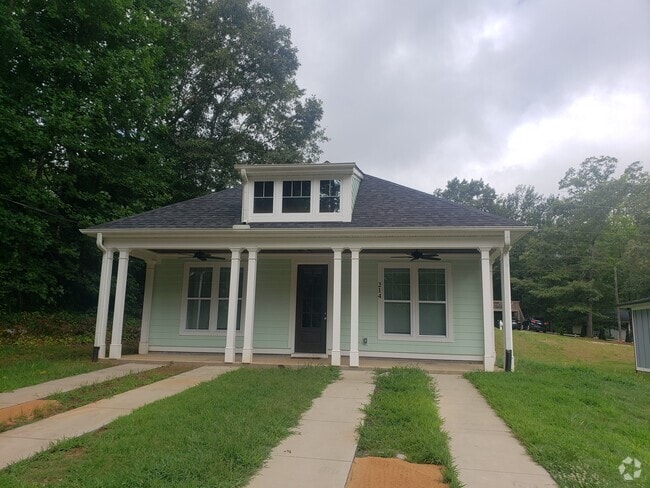 Building Photo - 214 Forest Dr Rental