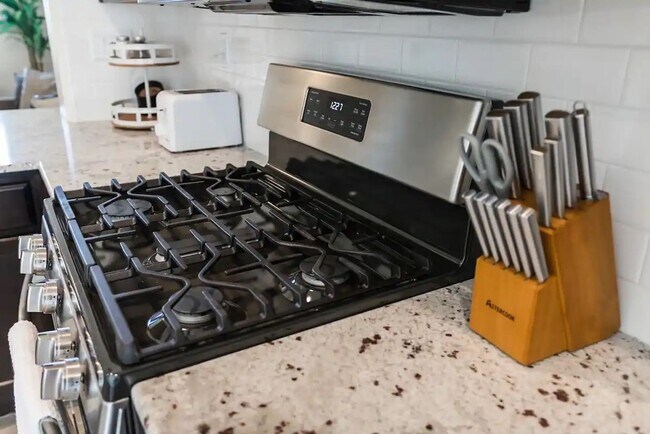 Photo - 1481 Visionary Rd