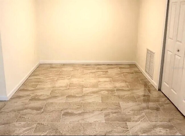 Photo - 510 Mistletoe Ct Unit D