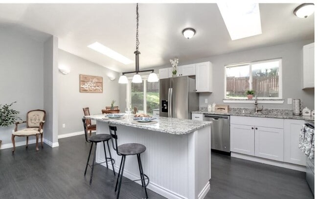 Photo - Beautiful 3+ bedroom home in Rainier Meadows Puyallup!!