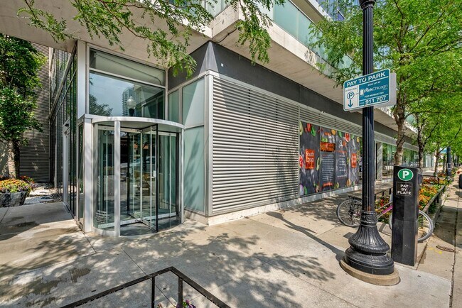 Photo - 1720 S Michigan Ave