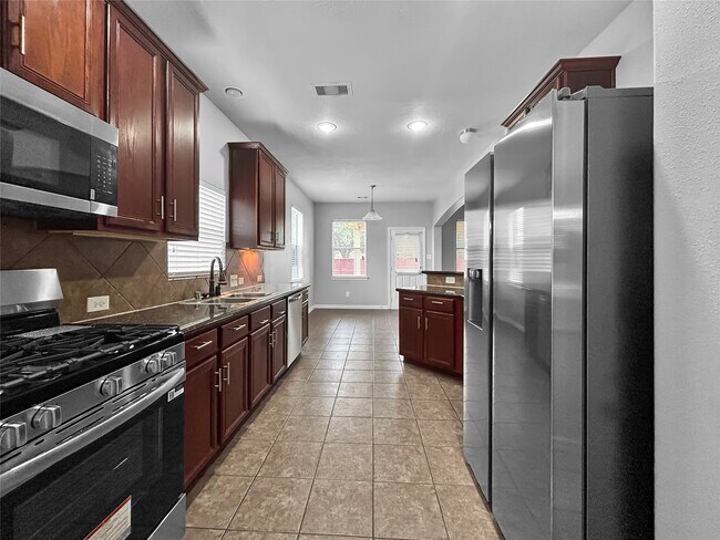 Photo - 8402 Parapet Pl