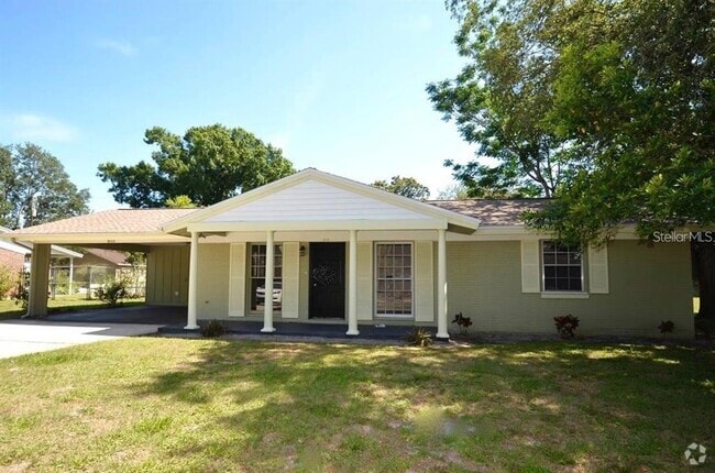 Building Photo - 615 Sarita St Rental