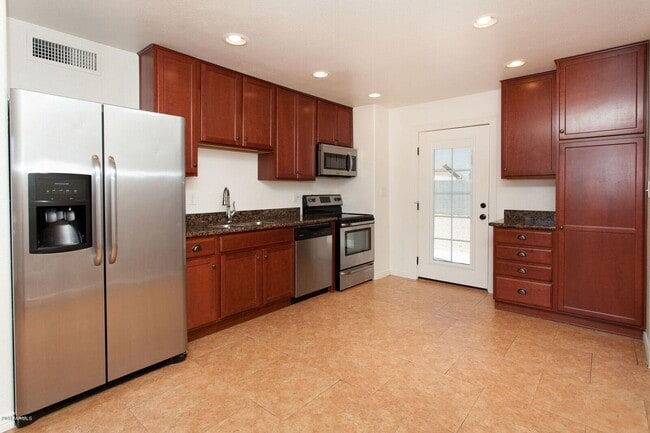 Photo - 3228 W Lisbon Ln