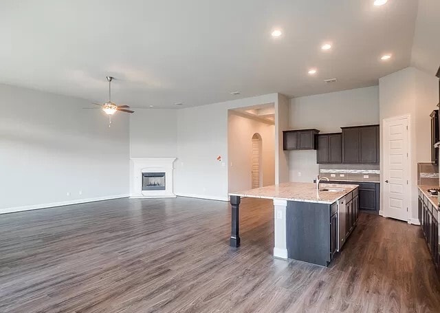 Photo - 12823 Florianne