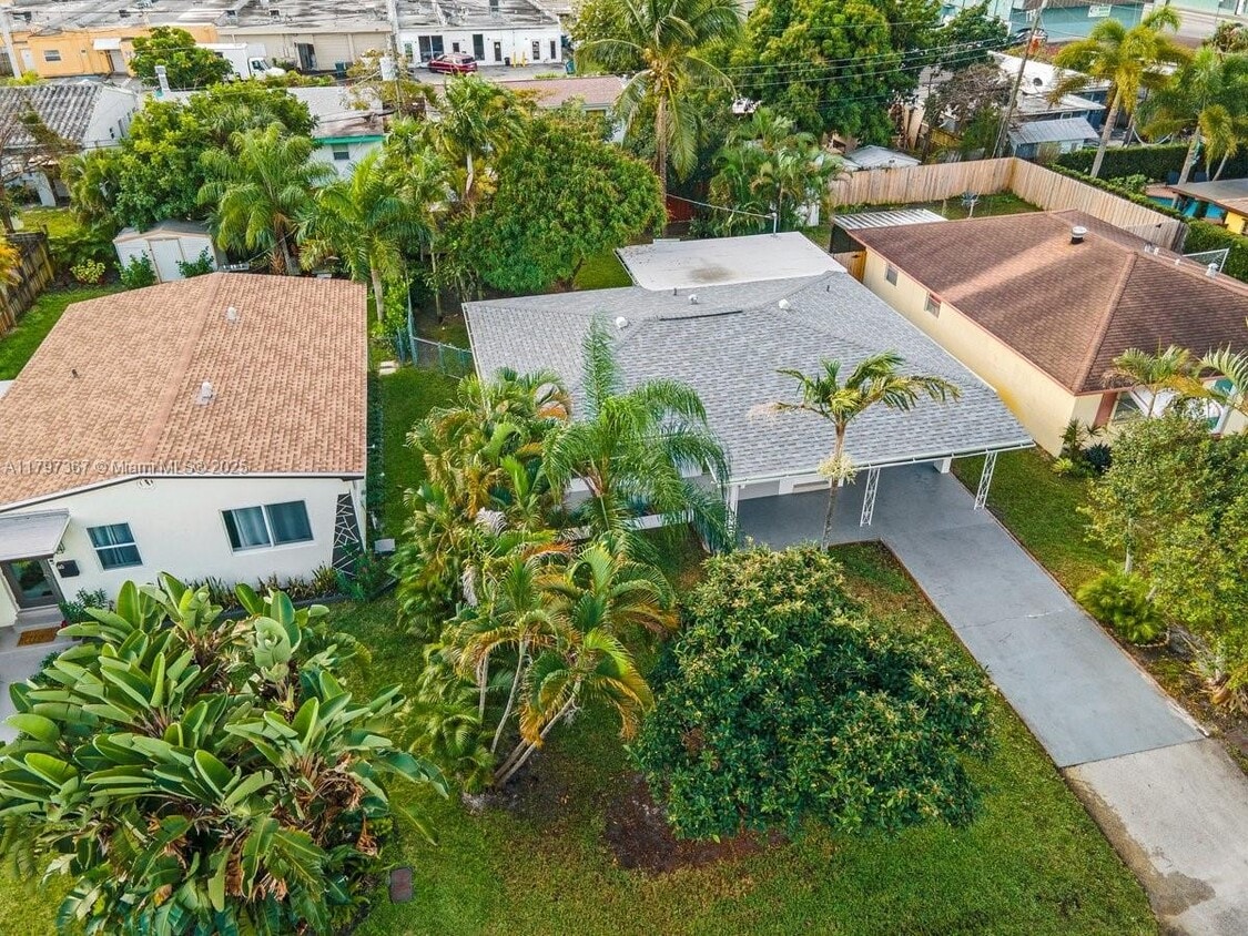 Photo - 50 NE 45th Ct (Oakland Park, FL)