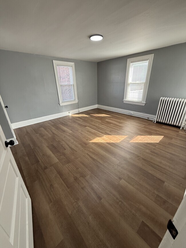 143 Arch Ave Unit 8