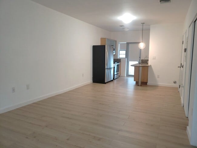 Photo - Miami Beach Studios