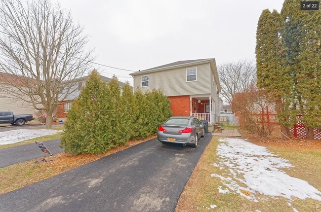 Photo - 415 N 5th Ave