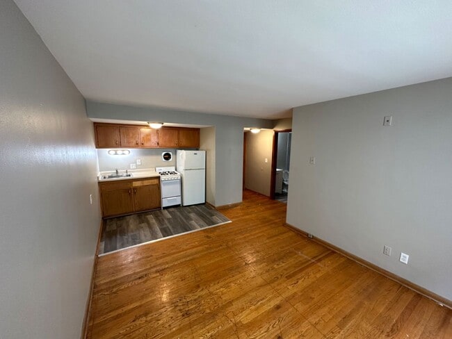 7708 W National Ave 16 unit