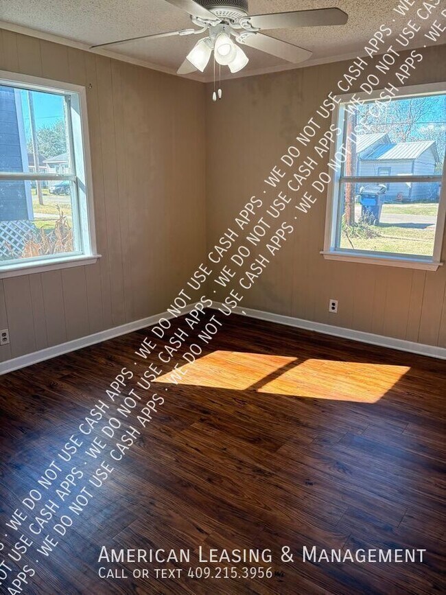 Photo - 281 S 2nd St