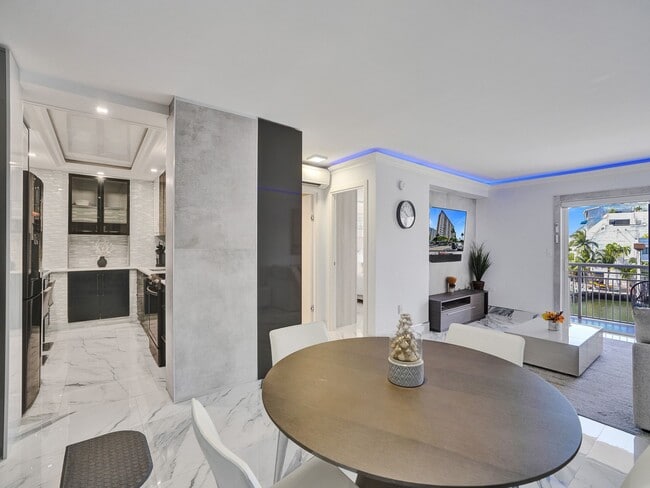 Photo - 400 Kings Point Dr Unit # 314