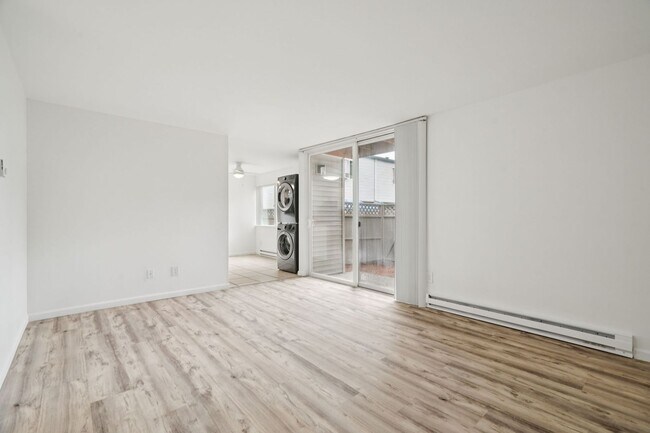 Photo - Images Columbia Apartments