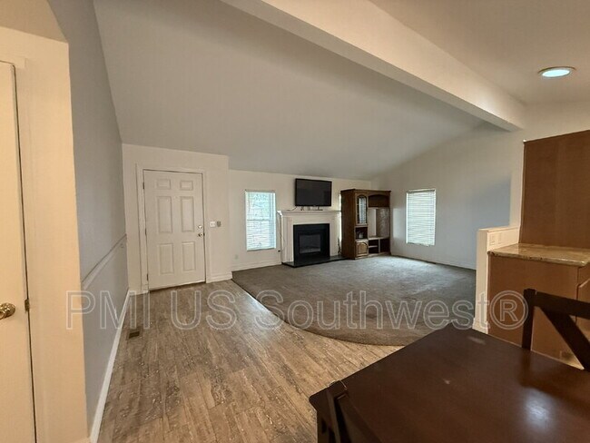 Photo - 4818 Baronsgate Way