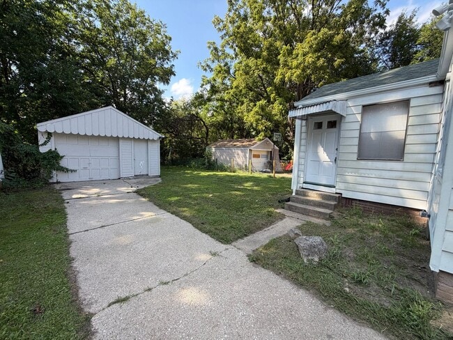 Photo - 919 Turner Ave