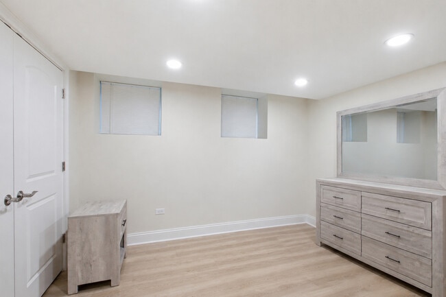 Photo - 5851 N Virginia Ave