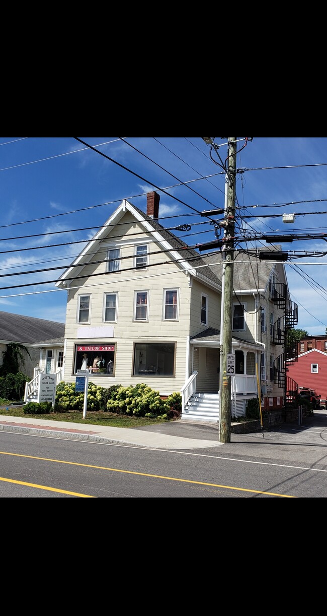 Photo - 821 Islington St Unidad 821 3rd flr