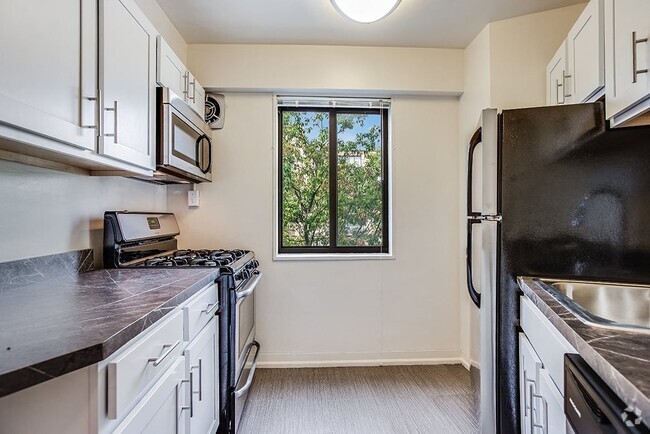 Kitchen - The Livingston Rental