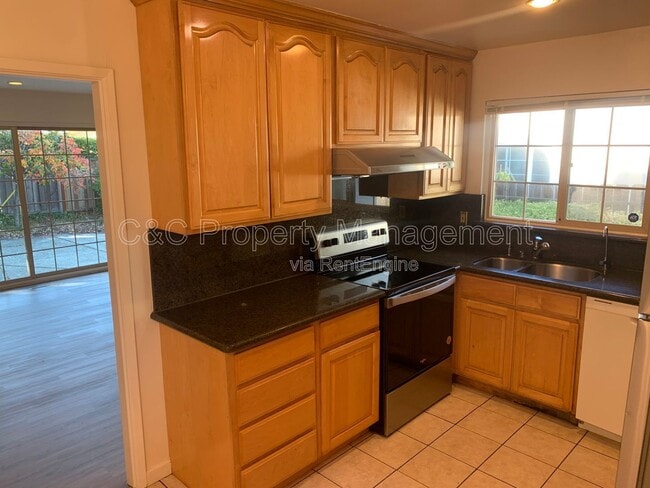 Photo - 1699 S Blaney Ave