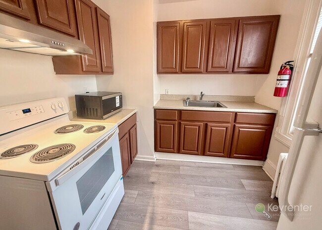 Photo - 16 N Rigby Ave Unit Apartment 3