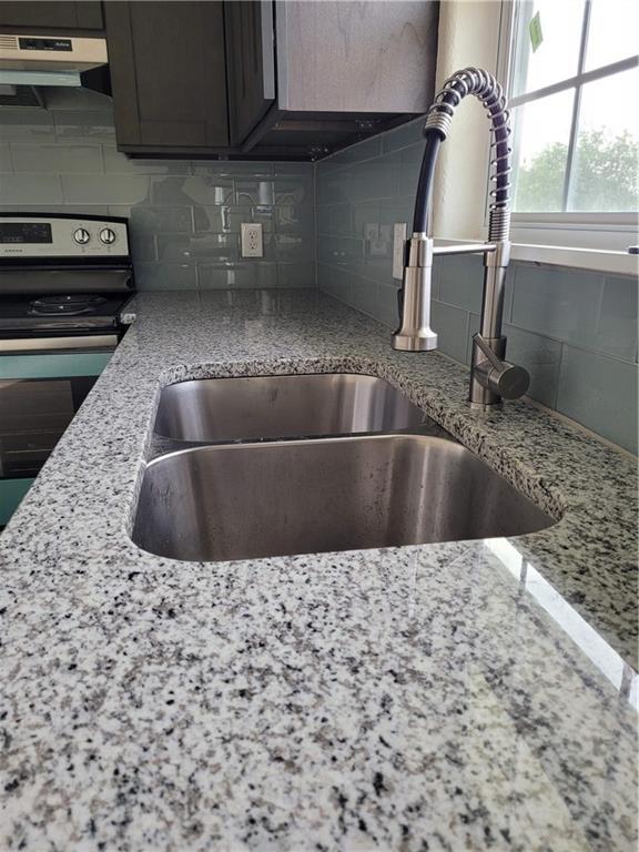 765 Ivy Switch Rd Townhome For Rent in Luling, TX